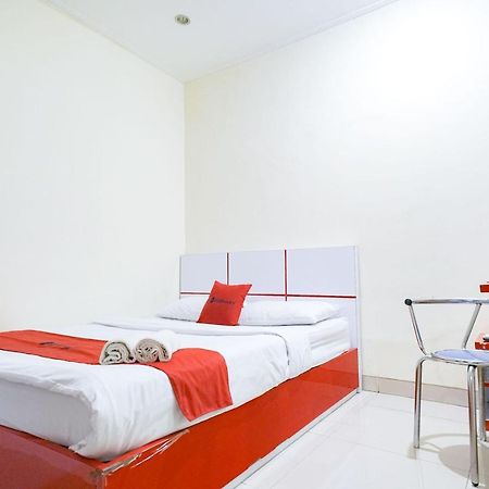 Reddoorz At Buah Batu 5 Hotel Bandung Exterior foto