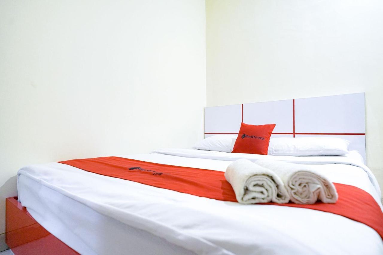 Reddoorz At Buah Batu 5 Hotel Bandung Exterior foto