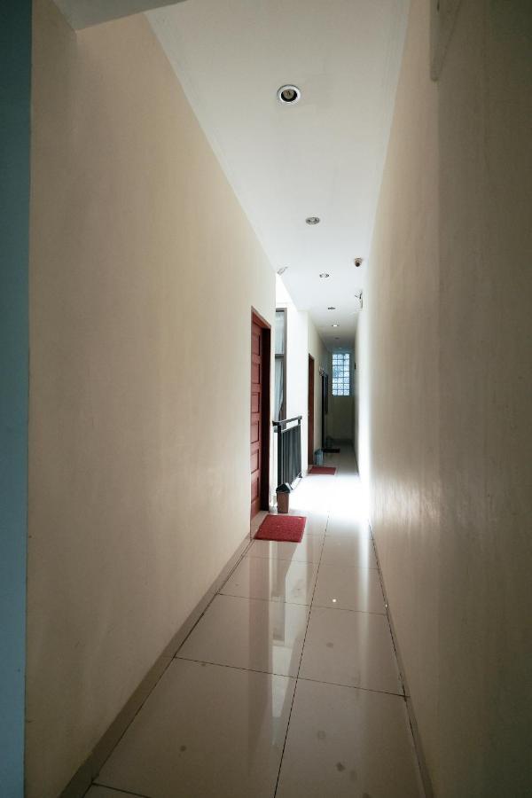 Reddoorz At Buah Batu 5 Hotel Bandung Exterior foto