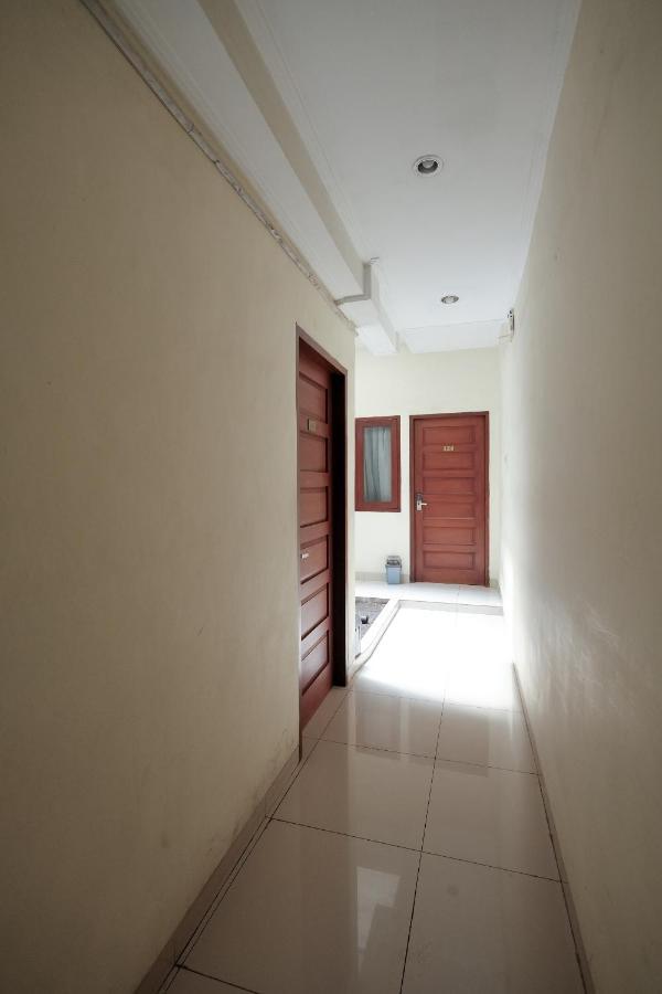 Reddoorz At Buah Batu 5 Hotel Bandung Exterior foto