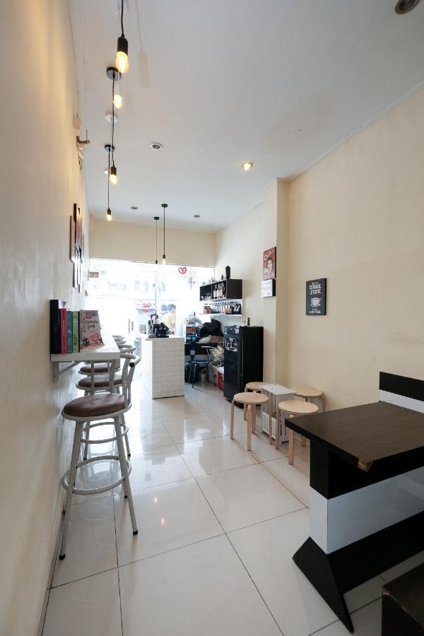 Reddoorz At Buah Batu 5 Hotel Bandung Exterior foto